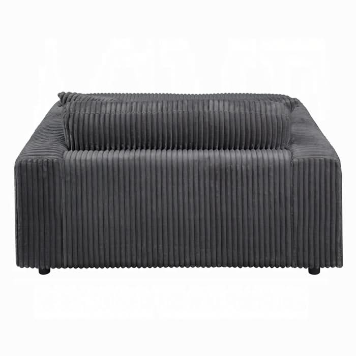 Hilde Chaise w/2 Pillows