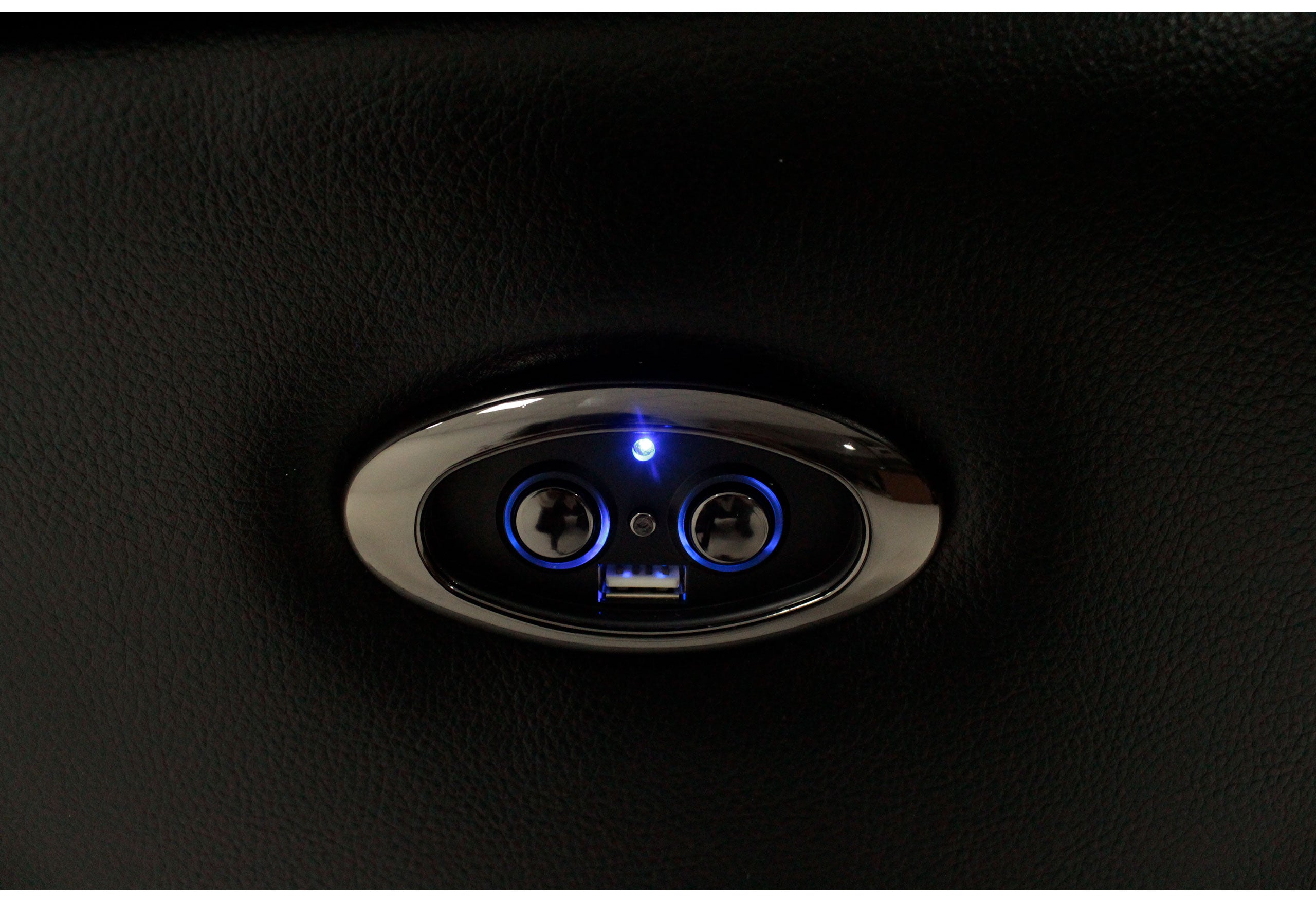 UM02 BLACK SECTIONAL PRAF CRLS WITH LED