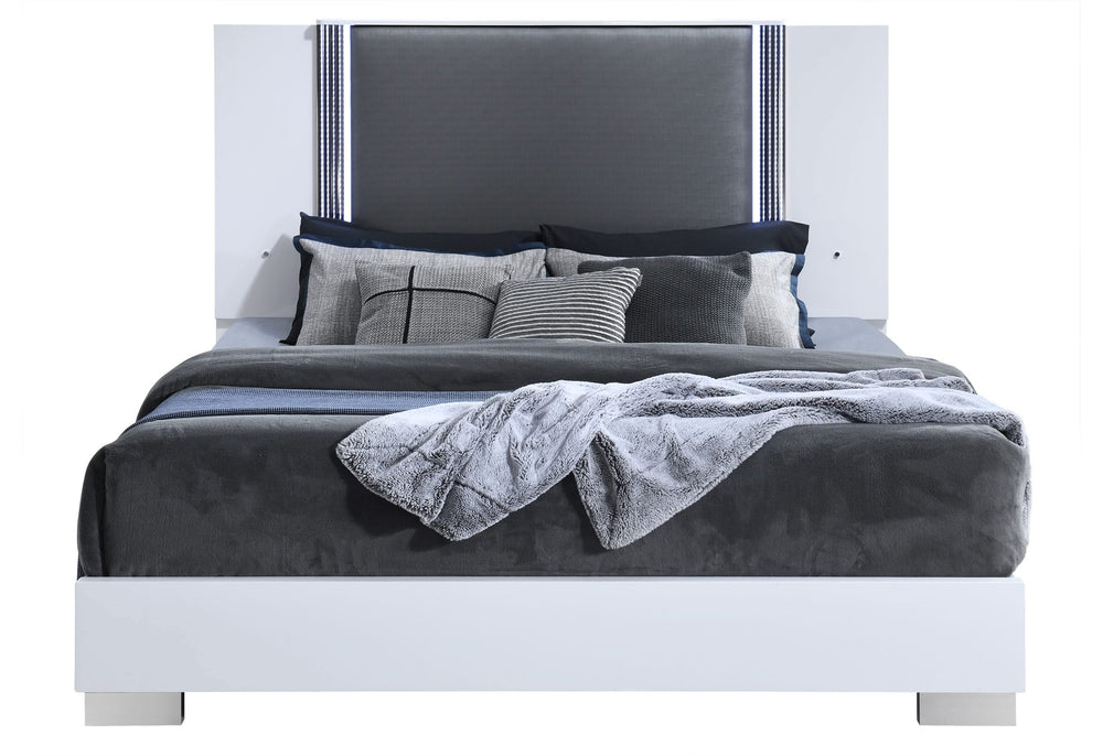 GRUPO DE CAMA YLIME SMOOTH WHITE KING CON LÁMINAS COMPLETAMENTE