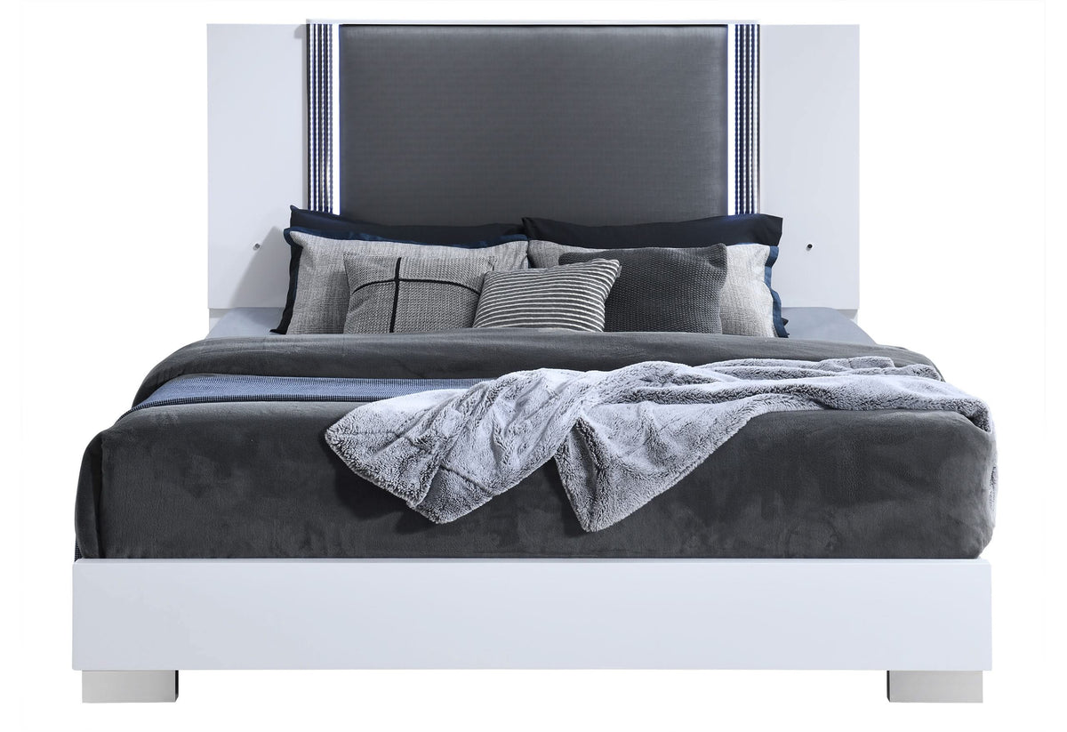 GRUPO DE CAMA YLIME SMOOTH WHITE KING CON LÁMINAS COMPLETAMENTE