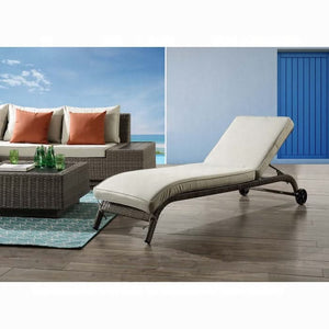 Salón solarium del patio de Salena